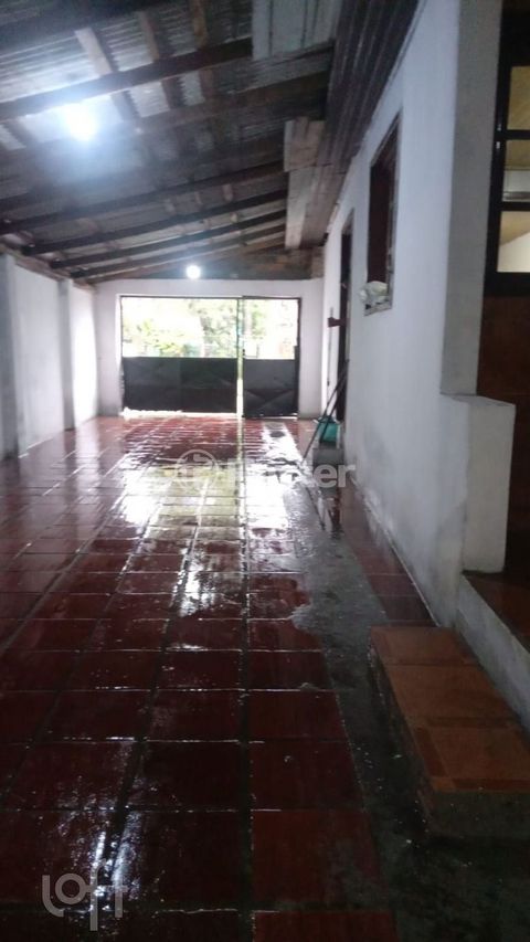 Image 11 - 866645