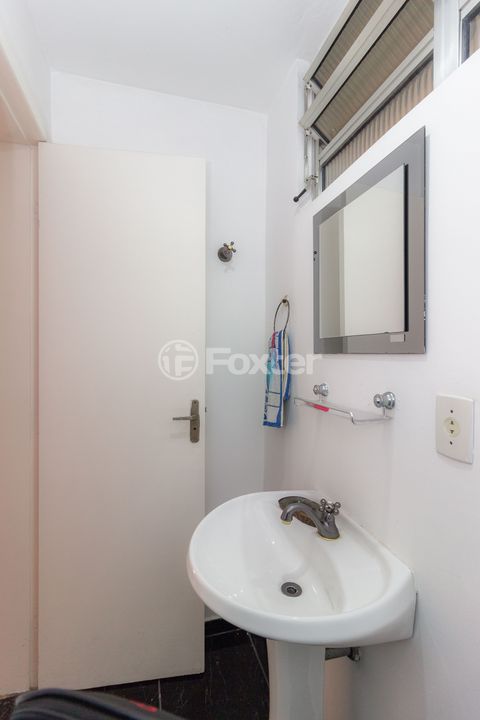 Image 9 - 866649