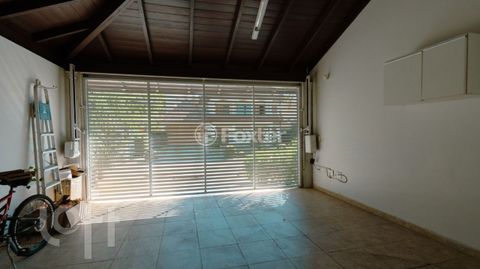 Image 6 - 866705