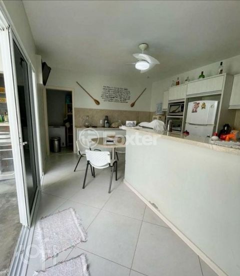Image 5 - 866718