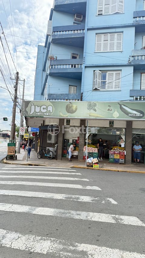 Image 11 - 866735