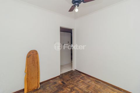 Image 9 - 866812