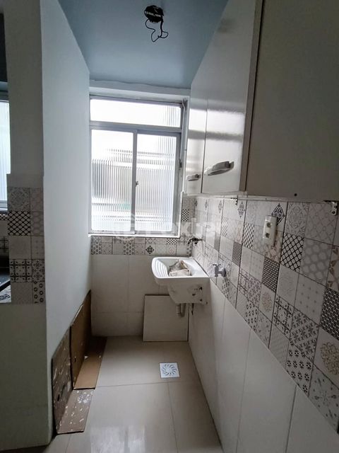 Image 8 - 866812