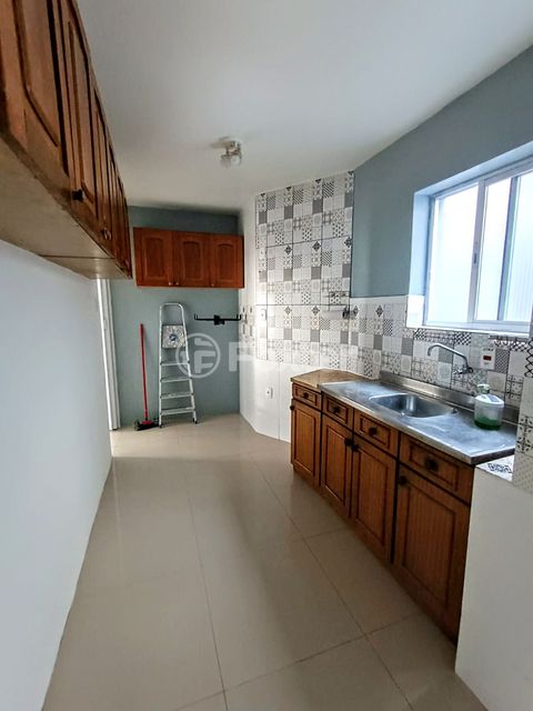 Image 1 - 866812