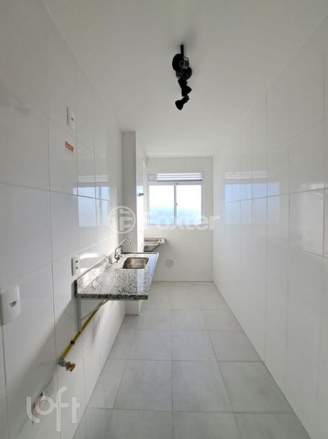 Image 12 - 866835