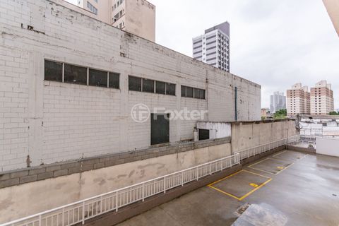 Image 11 - 866859