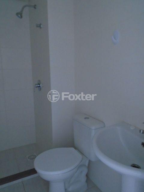 Image 8 - 866867
