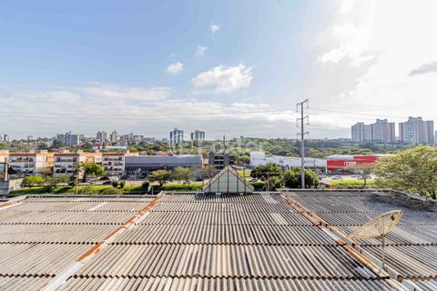 Image 15 - 866867
