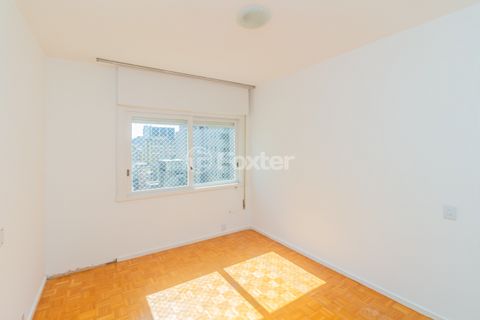 Image 10 - 866872