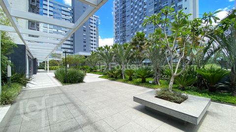 Image 15 - 866898