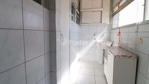 Image 17 - 866947