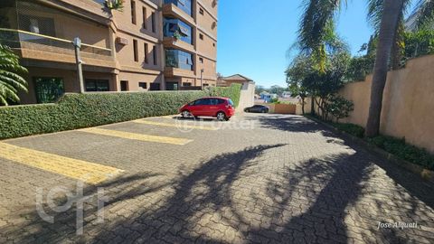 Image 8 - 866955