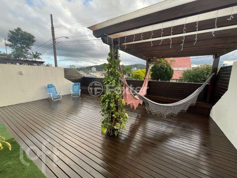 Image 3 - 866956