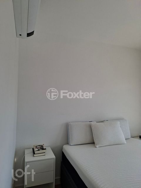 Image 6 - 866971