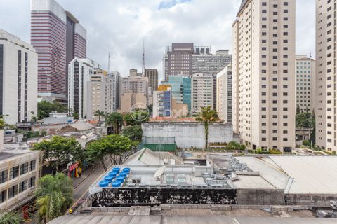 Image 8 - 866978