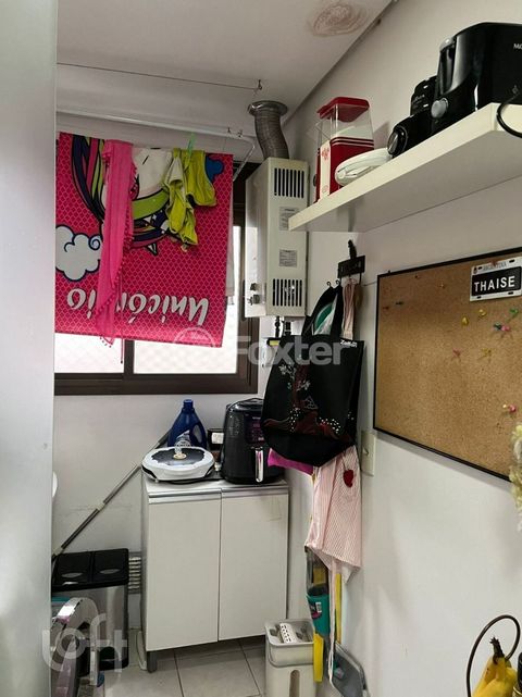 Image 7 - 866996