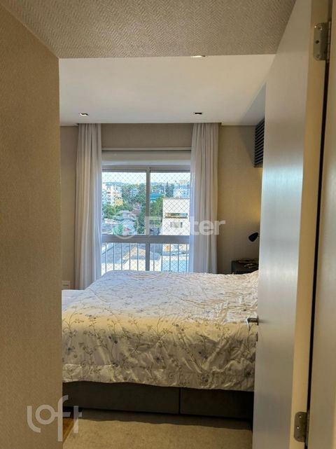 Image 7 - 867015