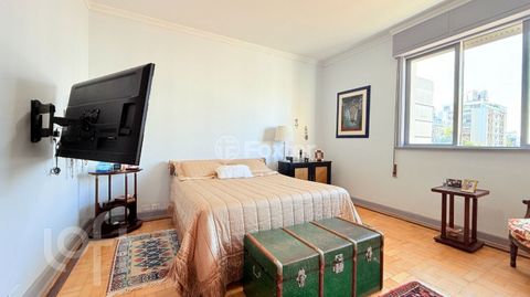 Image 18 - 867305