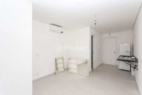 Image 1 - 867311
