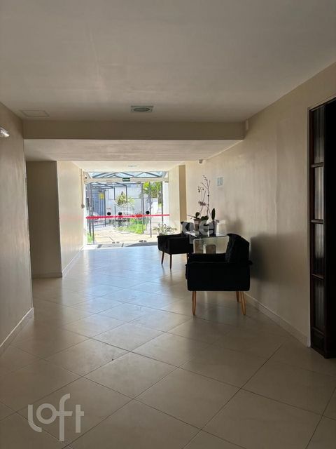 Image 10 - 867539