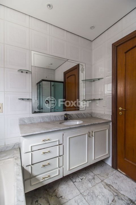 Image 9 - 867607