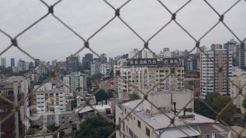 Image 10 - 867651