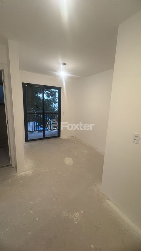 Image 2 - 867656