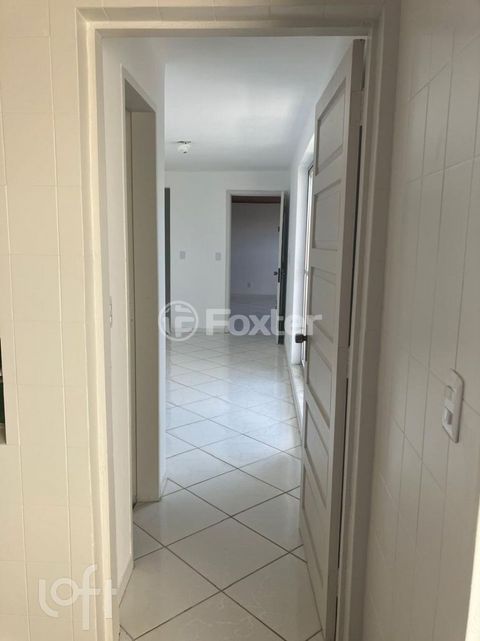 Image 8 - 867816