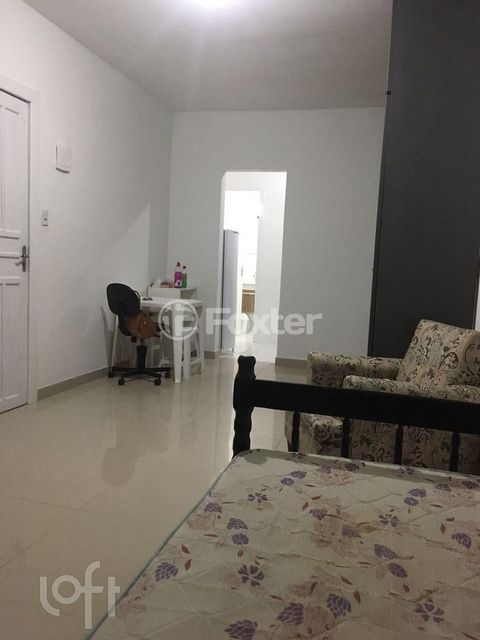 Image 6 - 867930