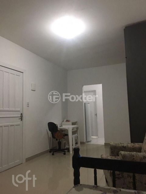 Image 8 - 867930