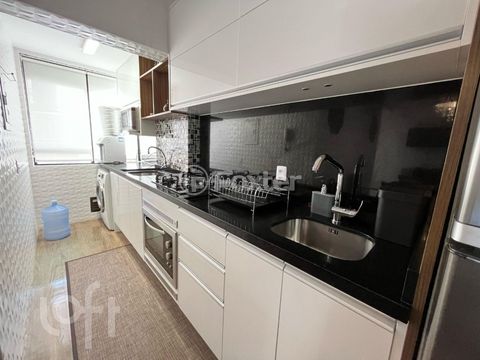 Image 8 - 868007