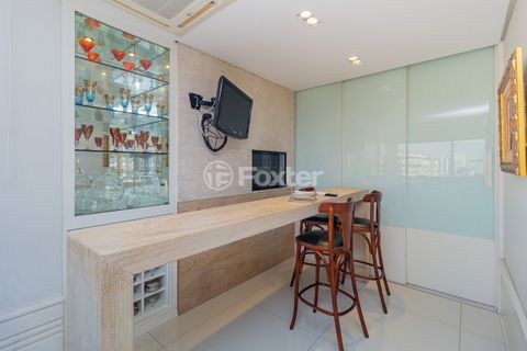 Image 9 - 868099