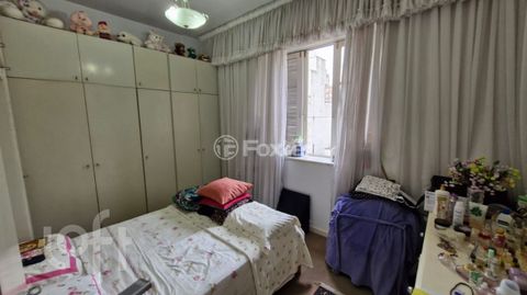 Image 17 - 868111