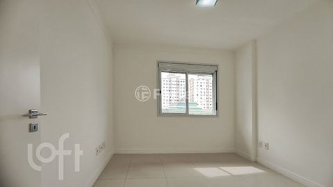 Image 11 - 868114
