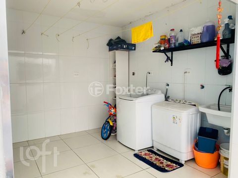 Image 4 - 868115
