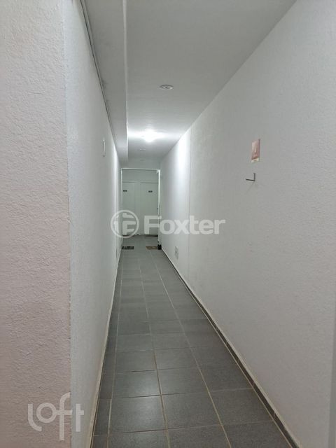 Image 13 - 868162