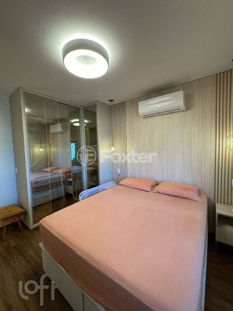 Image 6 - 868169