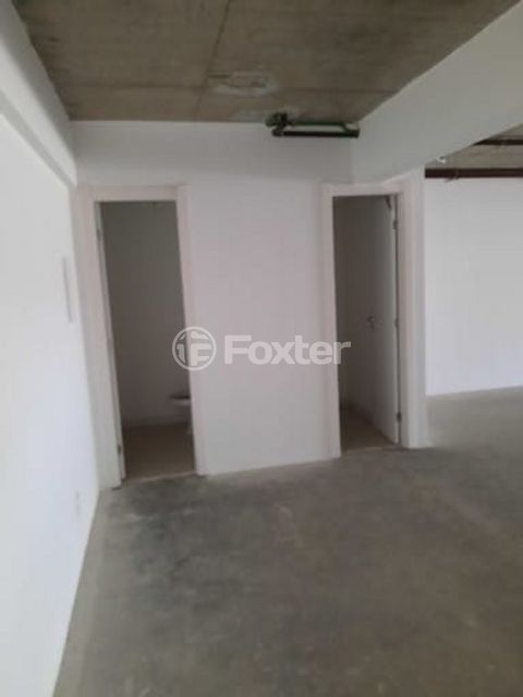Image 4 - 868182