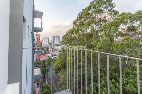 Image 3 - 868195