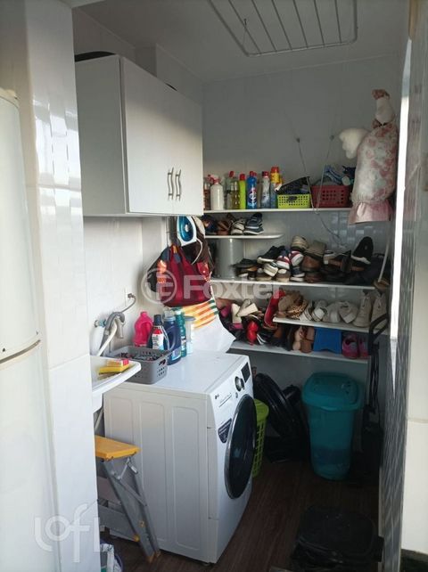 Image 12 - 868212