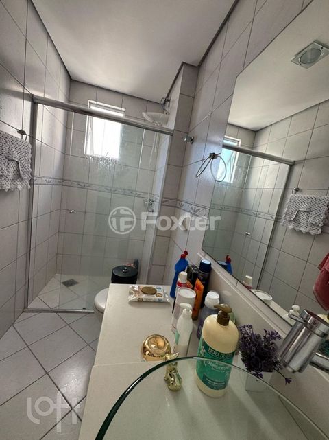 Image 8 - 868215