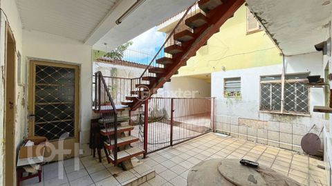 Image 17 - 868216