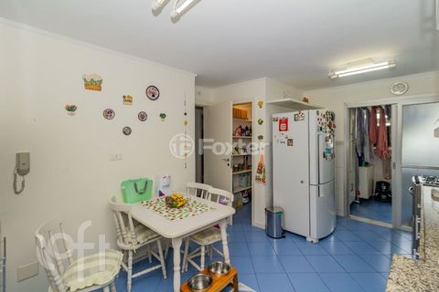 Image 8 - 868230