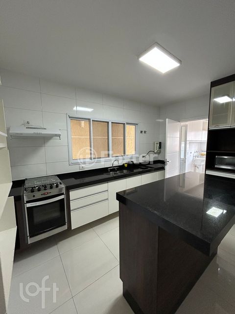Image 1 - 868242