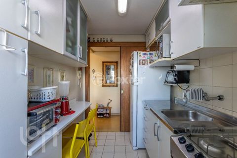 Image 7 - 868257