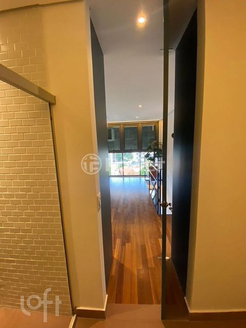 Image 7 - 868259