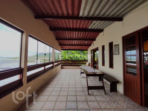 Image 17 - 868277