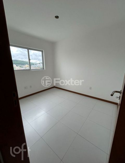 Image 6 - 868296