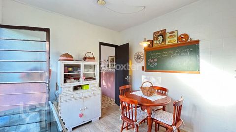 Image 10 - 868305