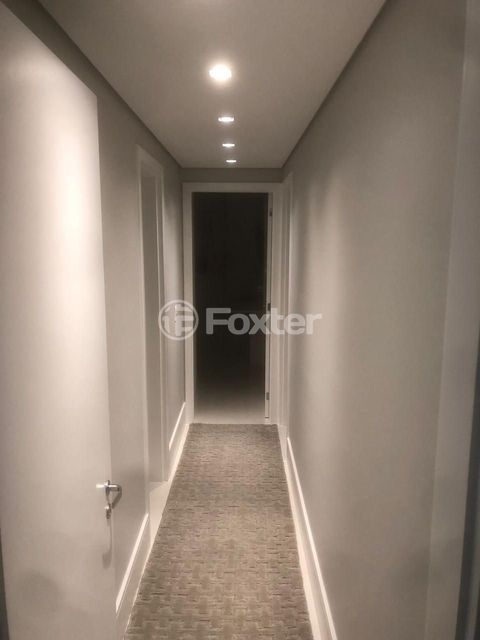 Image 5 - 868309